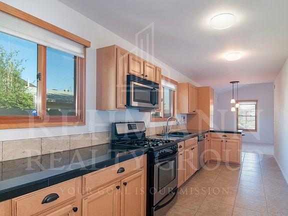 2nd image of 4873 Del Monte Ave Unit A