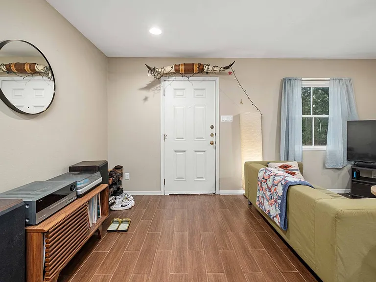 3822 Ridgelea Dr #B — Photo 8