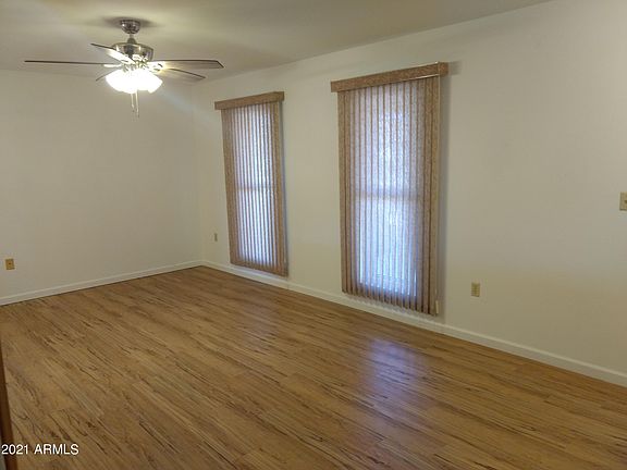3rd image of 10025 W Cumberland Dr