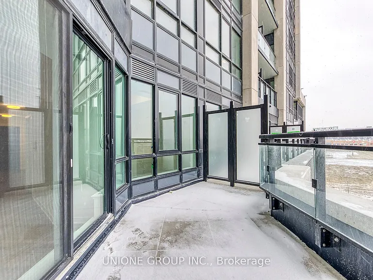 405 Dundas St W #336 — Photo 14