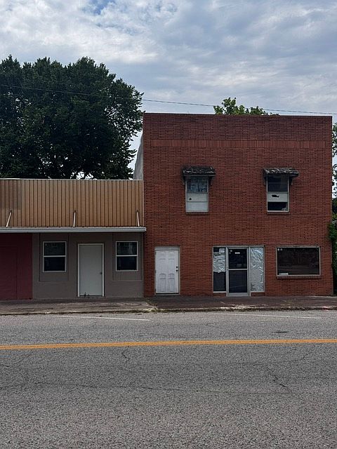 1st image of 321 W Main St #0