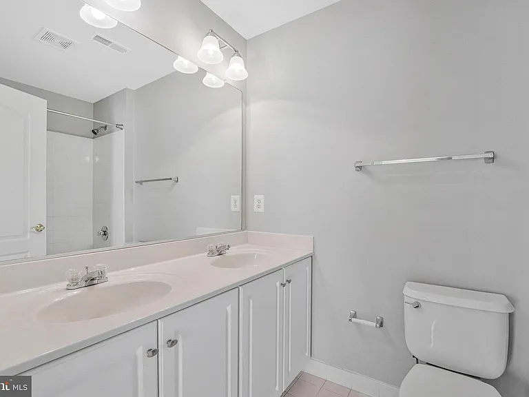 5834 Seven Pines Ct — Photo 33