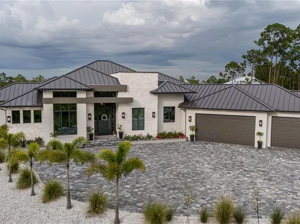 9240 Falcon Ct, Venice, FL 34293