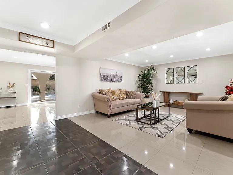 1524 W Tonia Ct — Photo 31