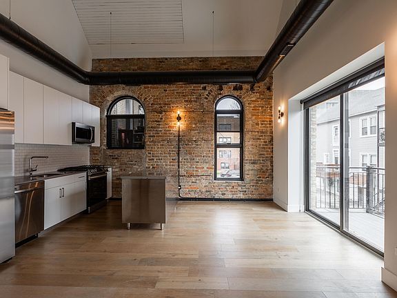 2nd image of 2228 N Kedzie Blvd #202