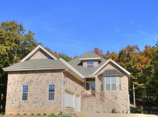 301 Summerwood Dr, Branson, MO 65616