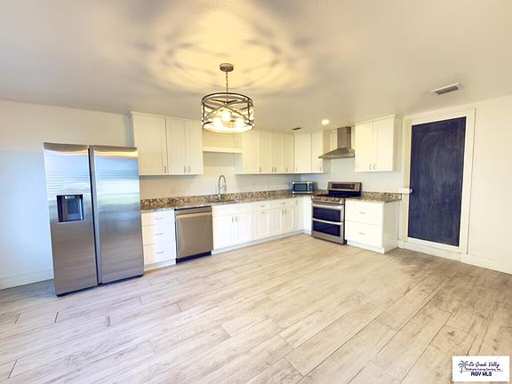 5th image of 47975 Michigan St Floor 2