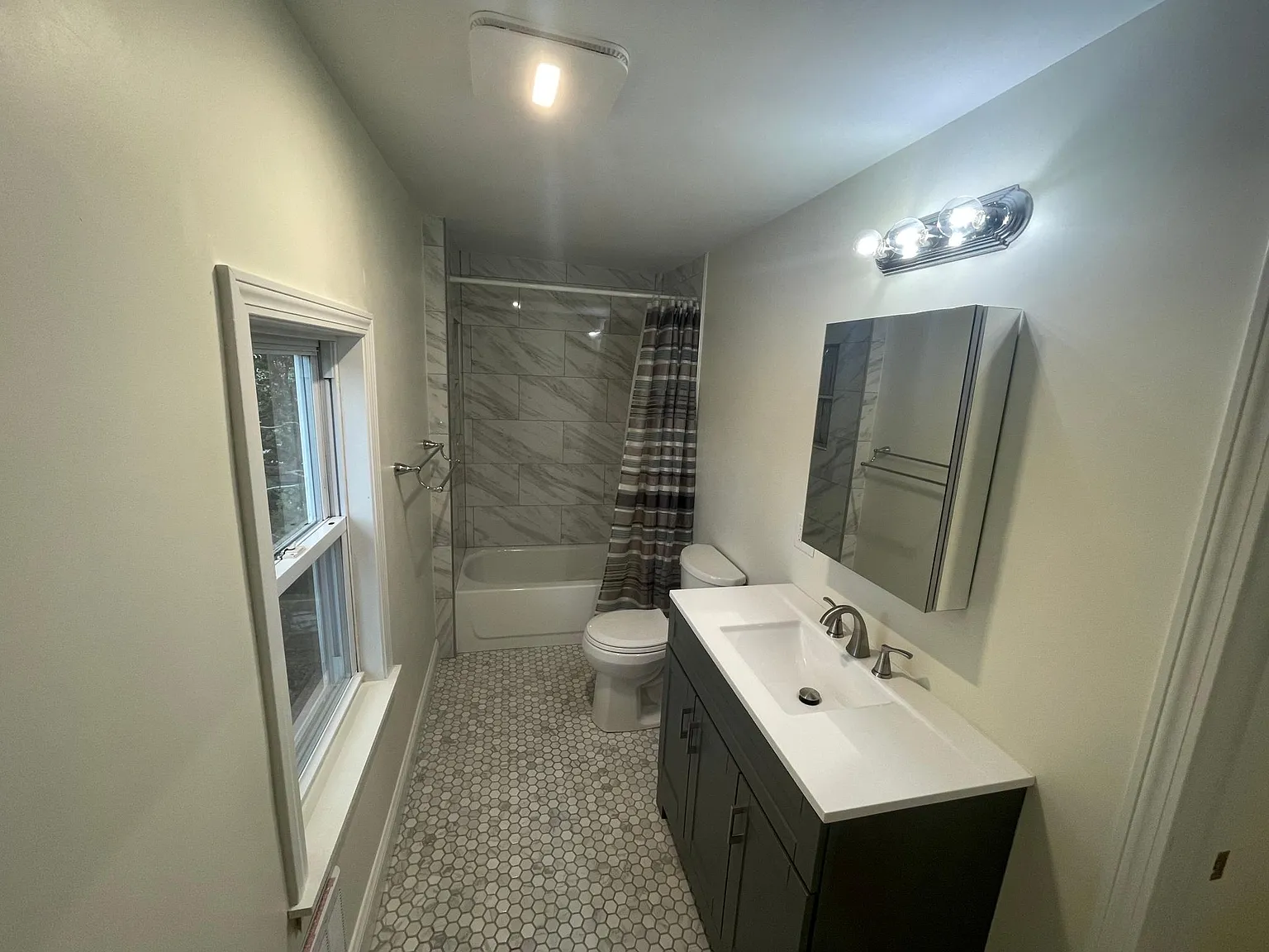 42 S Walnut St — Photo 3