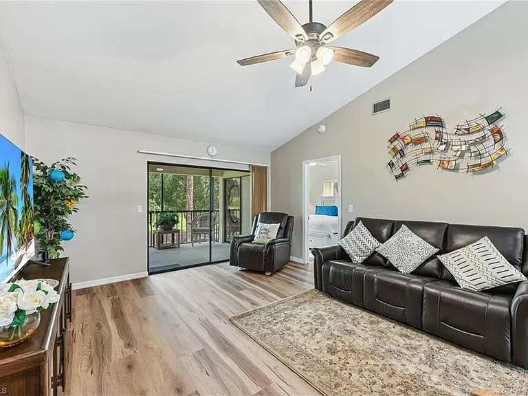 5857 Rattlesnake Hammock Rd #208 — Photo 5