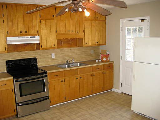3rd image of 1133 Scott St SE #A