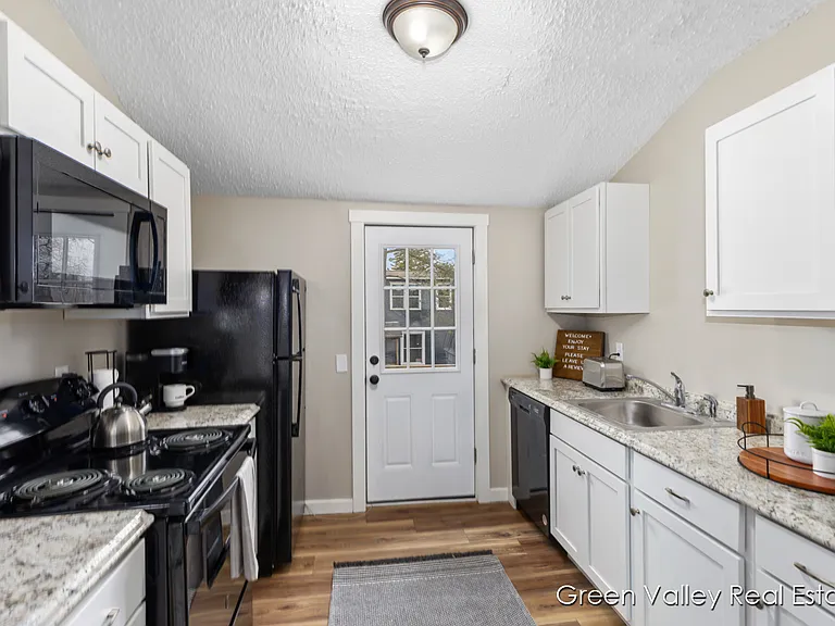 1543 Beidler St #4 — Photo 6