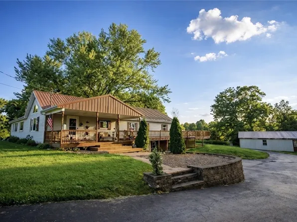1425 Old State Rd, New Castle, PA 16101