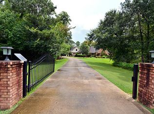 1221 Chocolate Bayou Dr, Alvin, TX 77511
