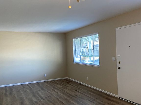 4th image of 2644 Yardarm Ave #2644