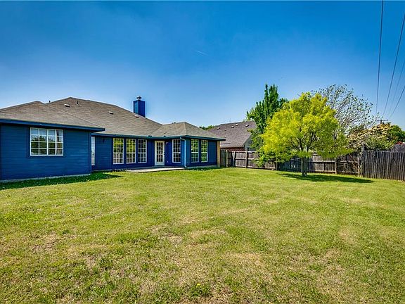 3rd image of 1105 High Hill Pl