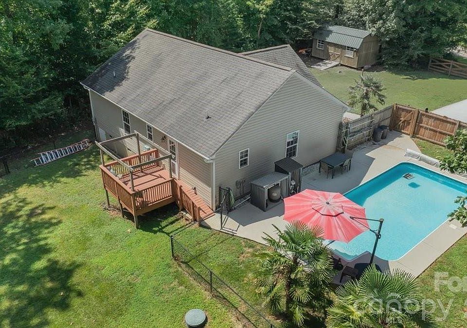 1st image of 2932 Ranger Rd