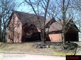 24 Indian Point Dr, New Ulm, MN 56073