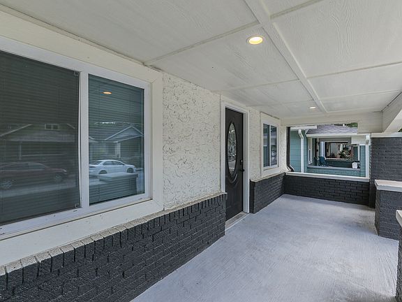 5th image of 921 N Parker Ave