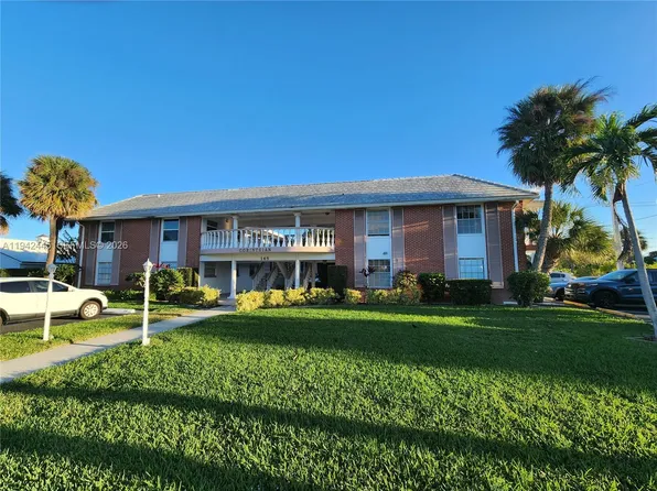 148 Yacht Club Dr APT 10, North Palm Beach, FL 33408