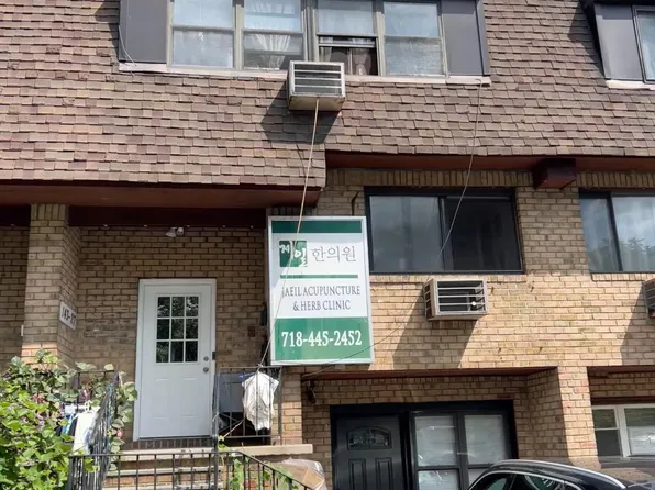 143-27 Roosevelt Avenue, Flushing, NY 11354