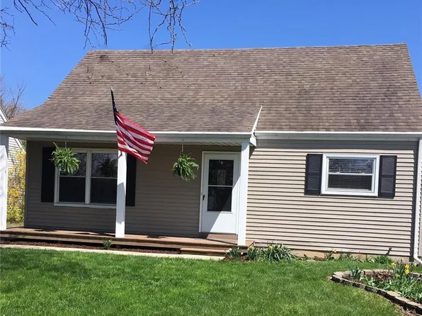 527 Graceway St, Rossford, OH 43460