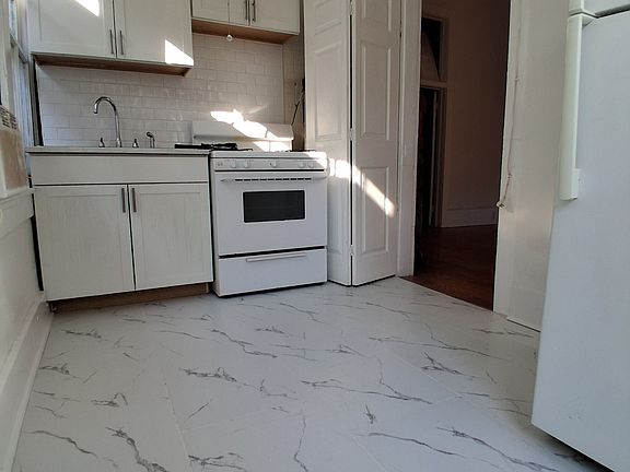 2nd image of 7820 Saint Charles Ave #3F