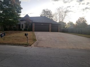 5618 S Kimbrough Ave, Springfield, MO 65810
