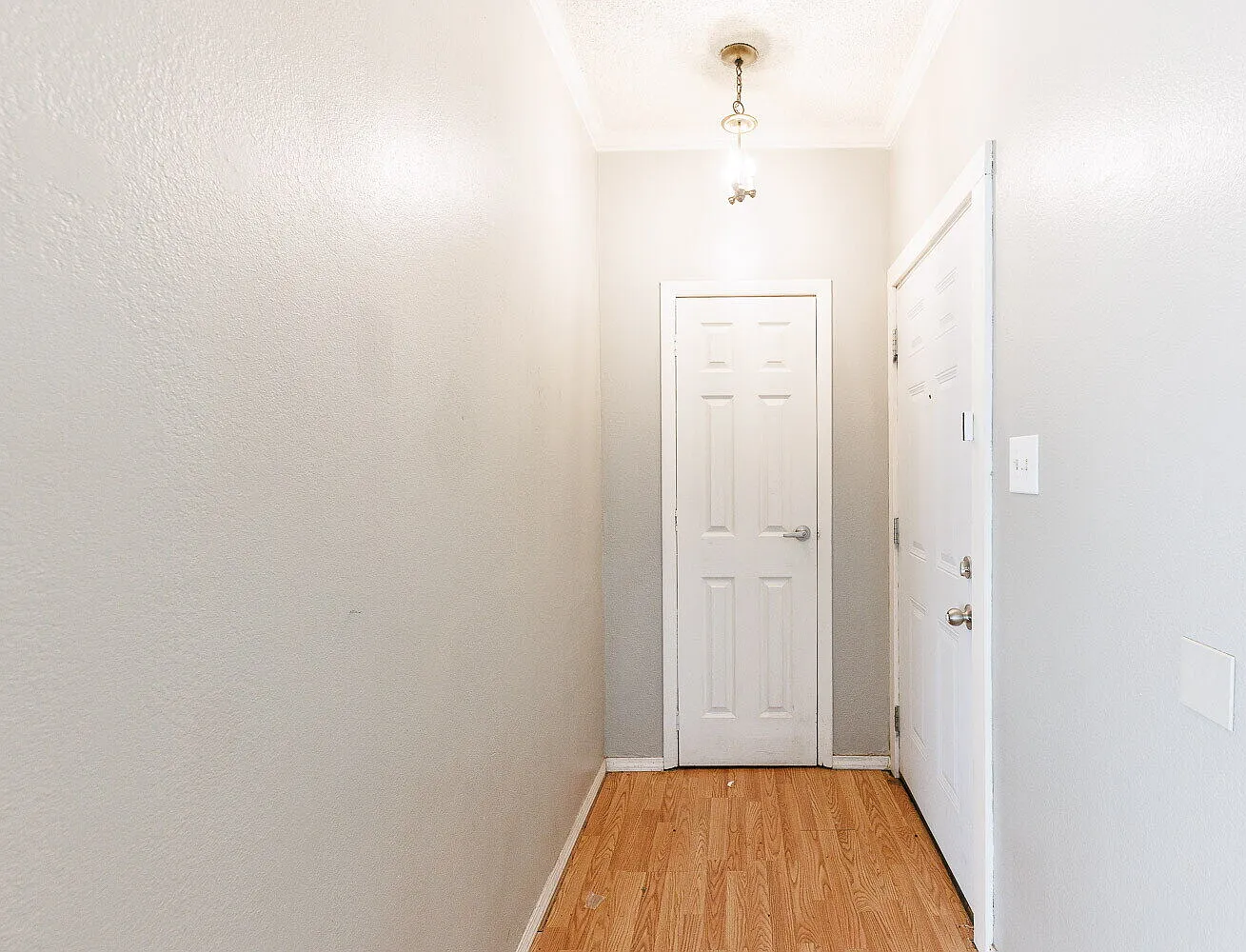 2 bed, 2.0 bath, 1341 sqft, $825 — Photo 2