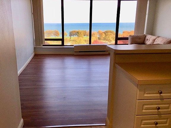 2nd image of 5445 N Sheridan Rd APT 1108