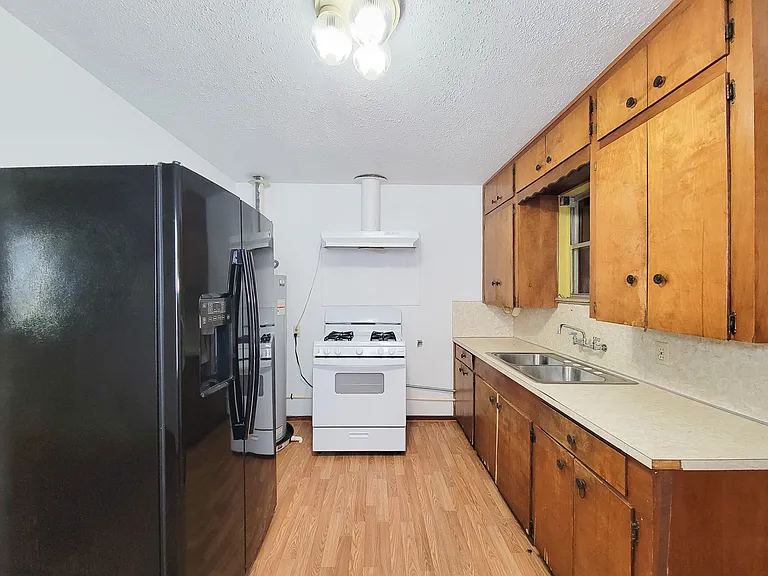 409 N Parrish St — Photo 9