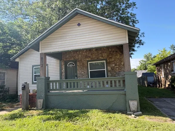 812 W Pershing St, Springfield, MO 65806