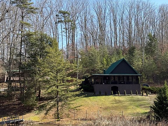 3rd image of 67 Laurel Springs Rd