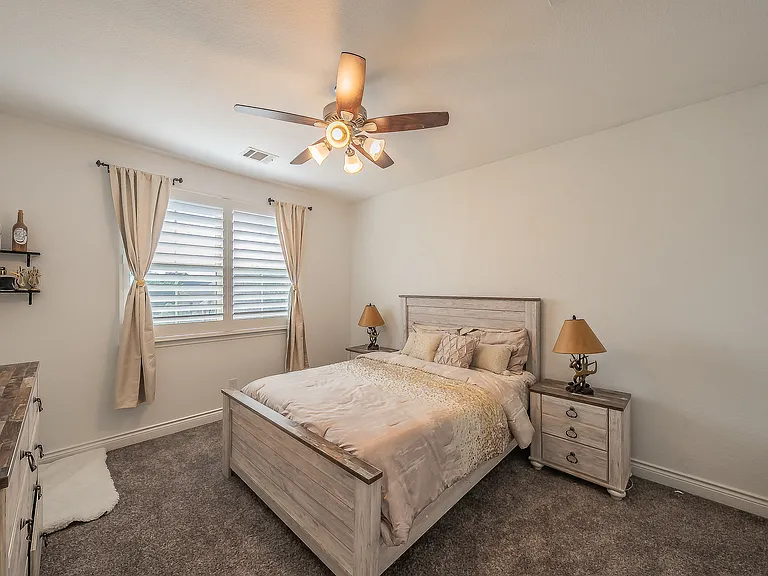 1742 Holmwood Dr — Photo 22