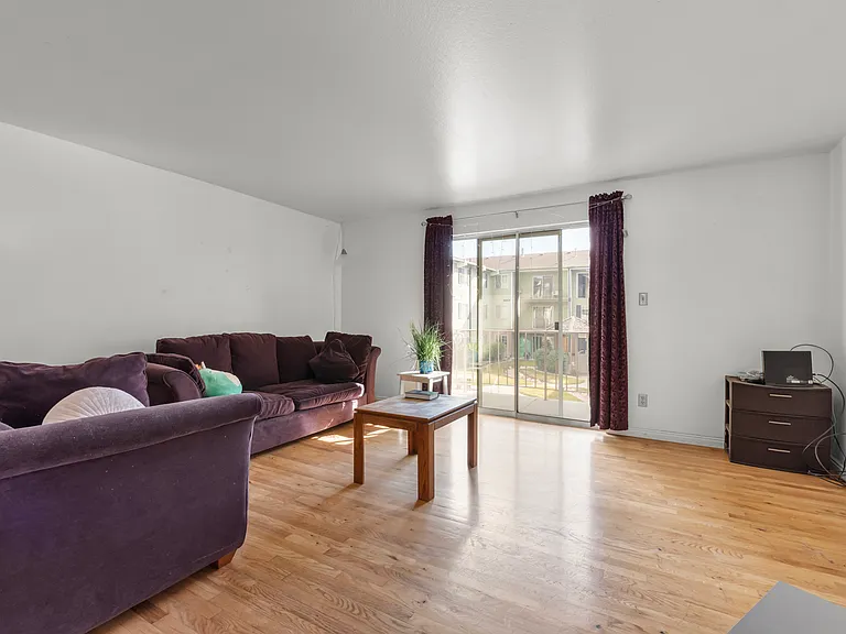 718 W 1720 N #225 — Photo 2