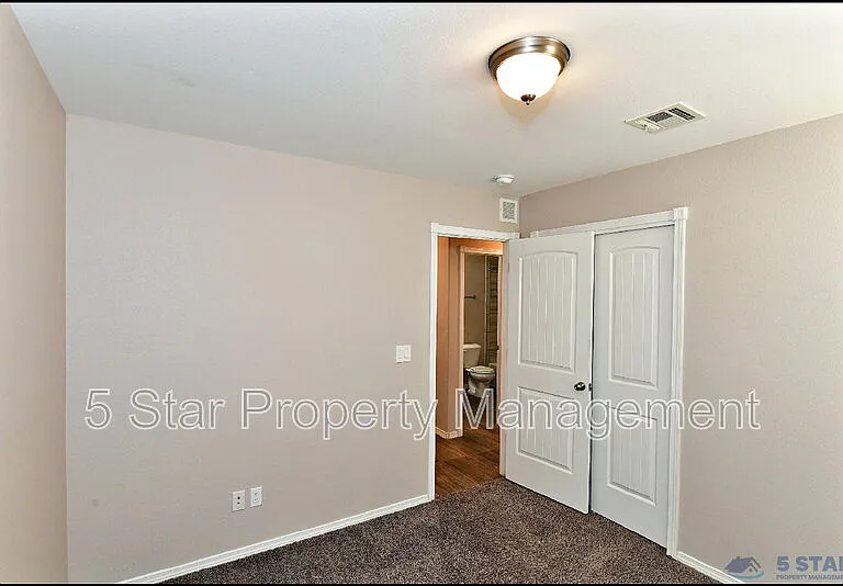 963 Aircoupe Way — Photo 38