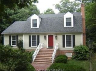 201 Deerwood Ln, Berkeley Springs, WV 25411