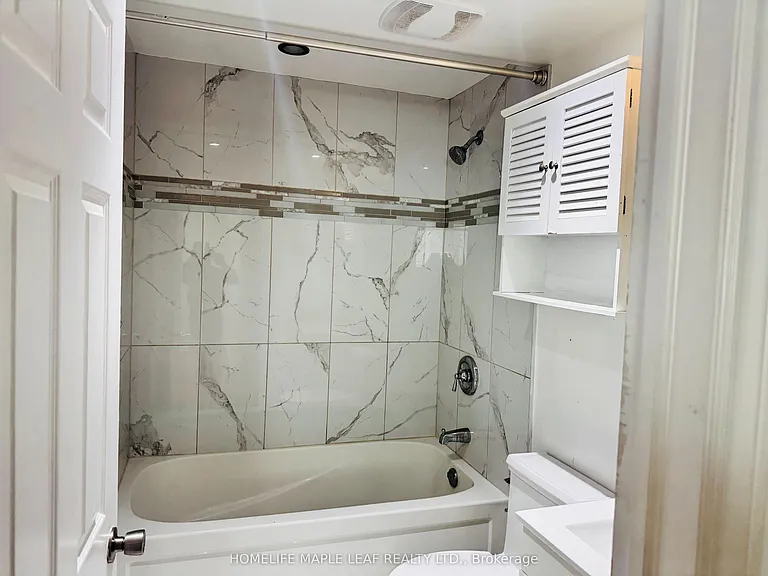8 Montrose Pl — Photo 17