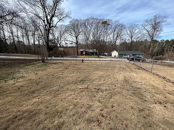 4th image of 125 Canyon Dr