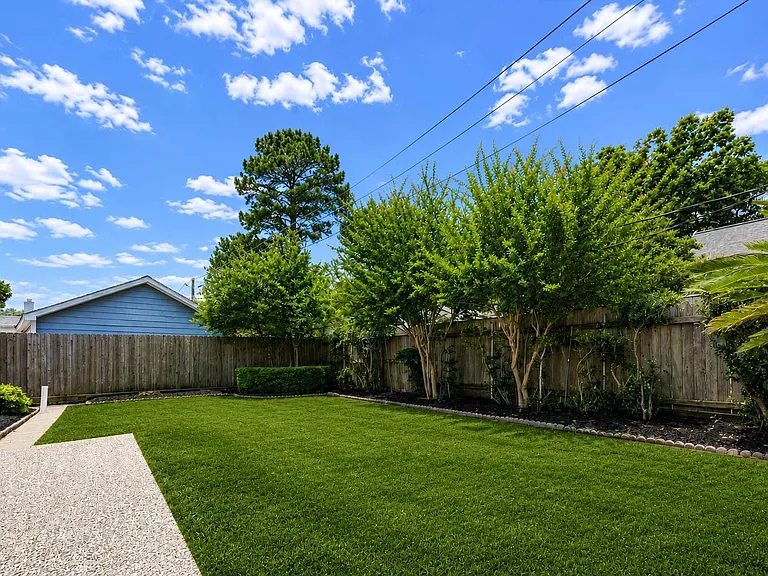 2731 Manila Ln — Photo 46