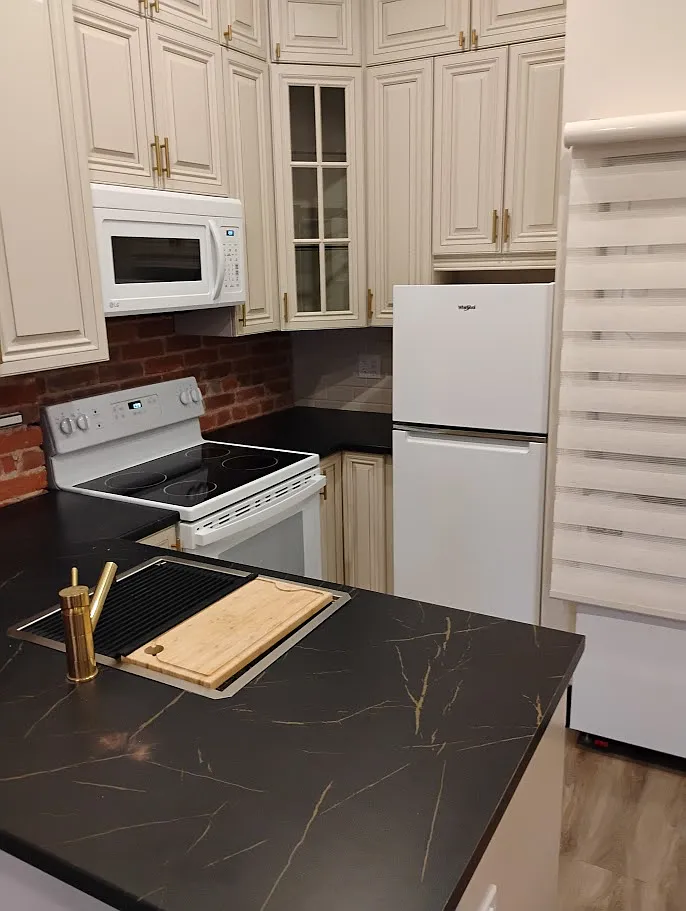 251 Front Street — Photo 3