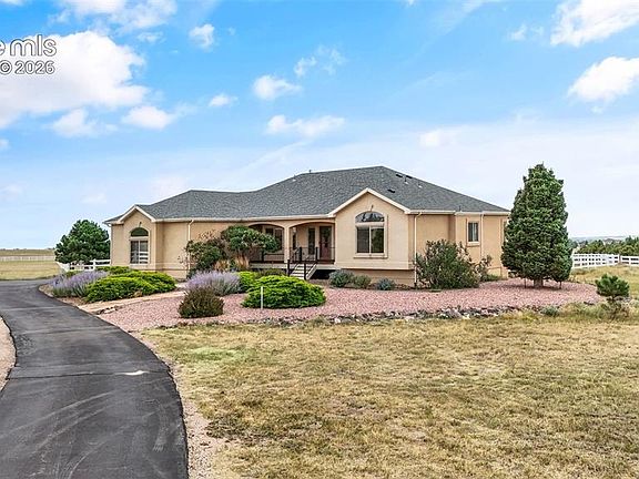 3rd image of 9335 Doe Creek Ct