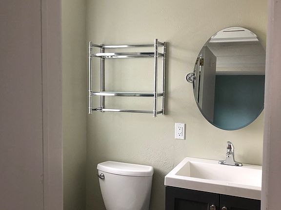 Second bathroom 