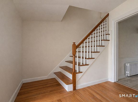 5th image of 75 Colonial Drive