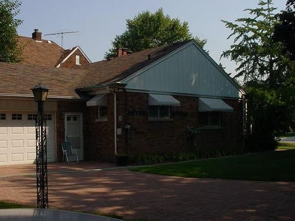 3rd image of 7340 Olcott Ave