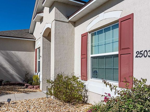 3rd image of 25038 NW 9th Ln