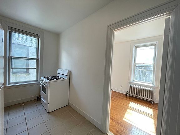 5th image of 23-12 Broadway #3H