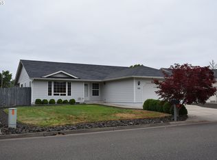 166 Carrin Layne Ct, Roseburg, OR 97471