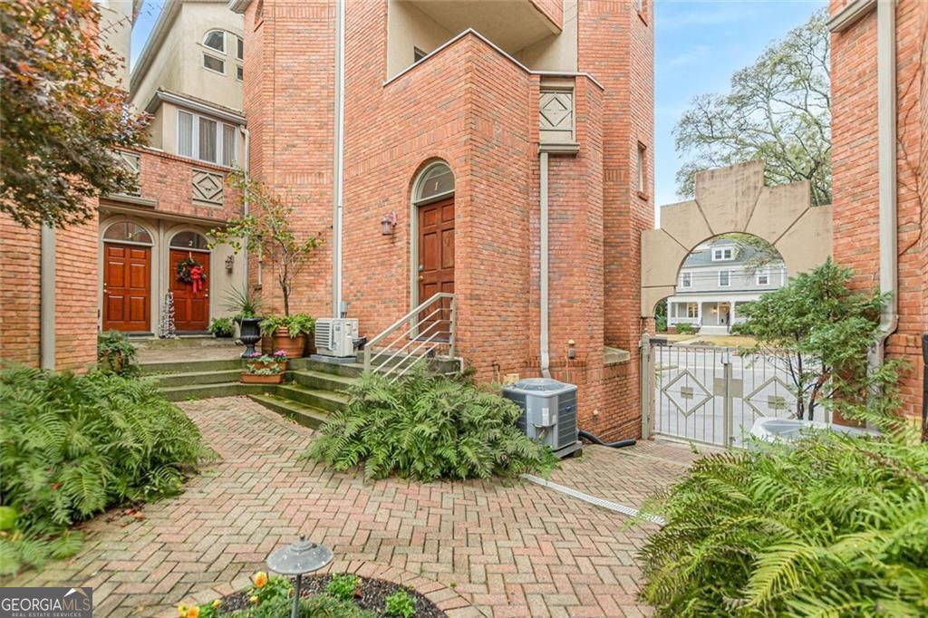751 Piedmont Ave NE APT 13