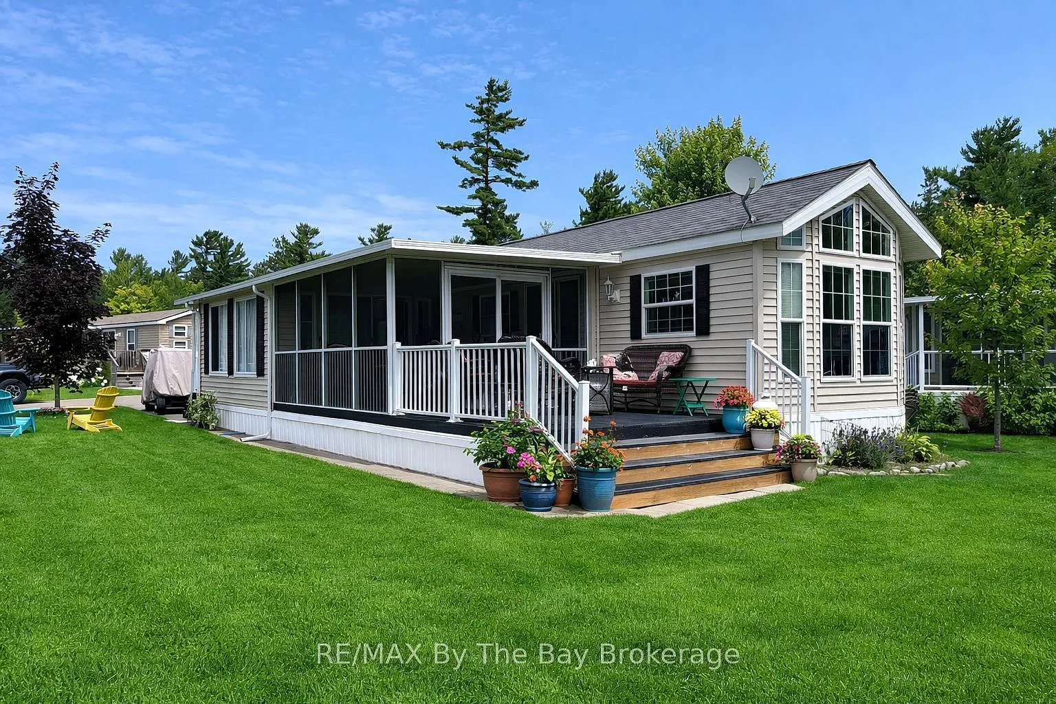15 Kenora Trl photo 1