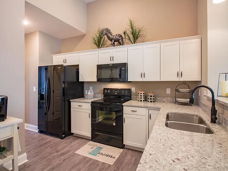 169 Dundee Dr — Photo 17